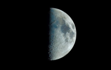 2023年度最大上弦月：天文奇观璀璨登场