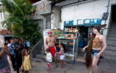 女子失踪28年终现惊人真相：矮小花坛下藏亡命之谜